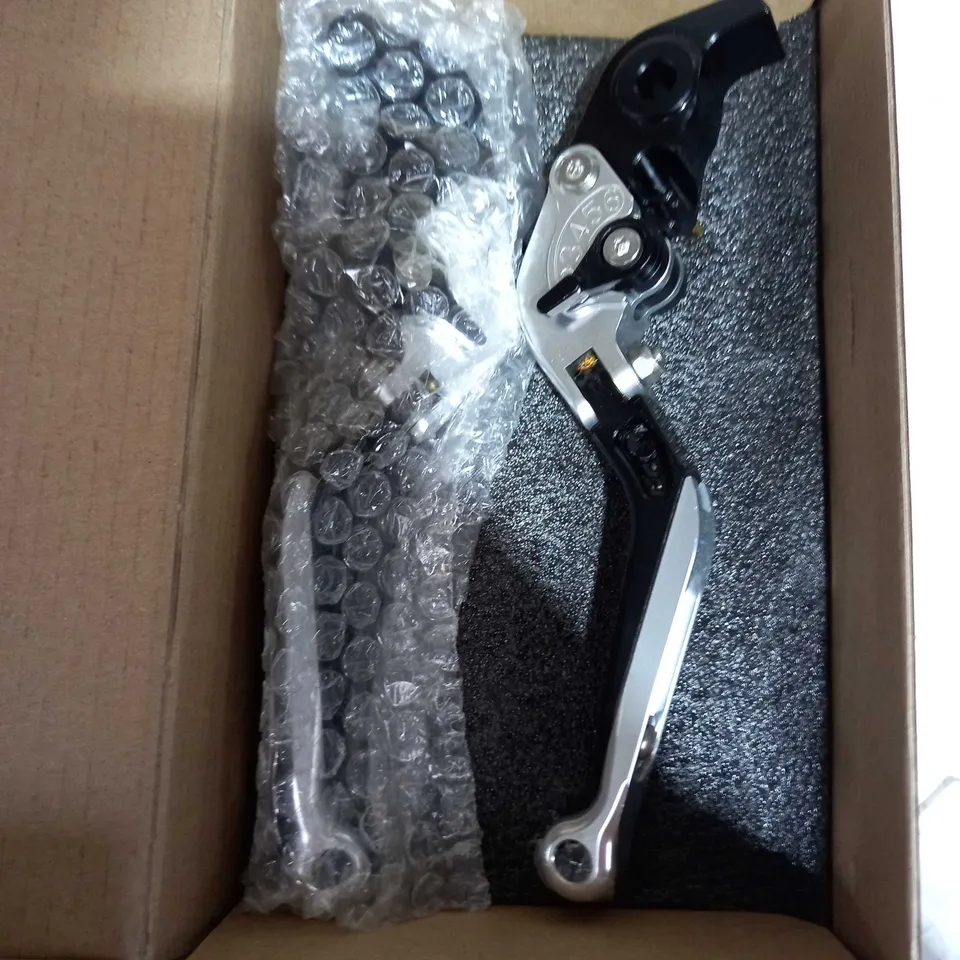 2 BRAKE CLUTCH LEVERS 