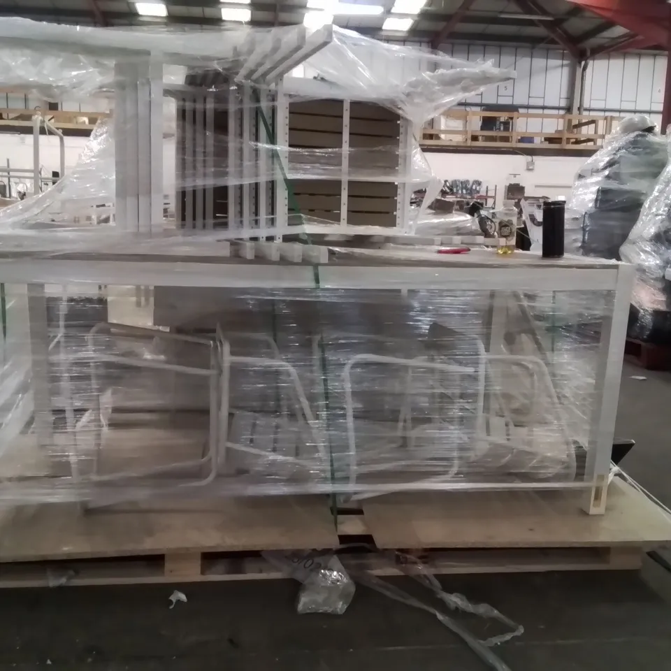 PALLET OF GARDEN FURNITURE SET TO INCLUDE;TABLE,CHAIRS