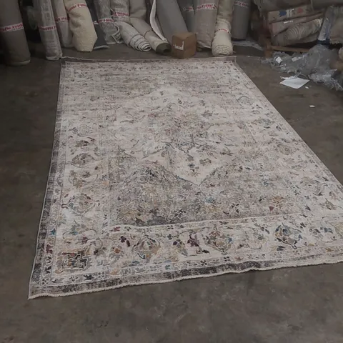 QUALITY DESIGNER PATTERNED RUG - APPROXIMATELY 306 x 200cm