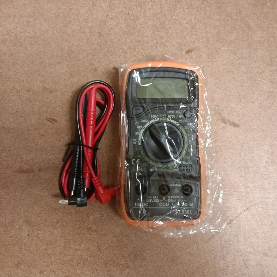 BOXED DIGITAL MULTIMETER