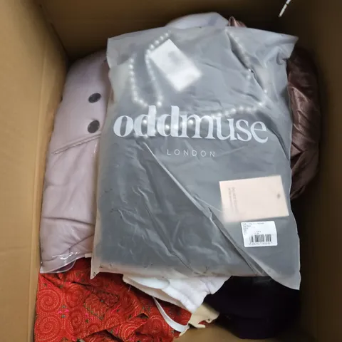 LARGE BOX OF ASSORTED CLOTHING ITEMS IN VARIOUS SIZES, STYLES AND COLOUR 