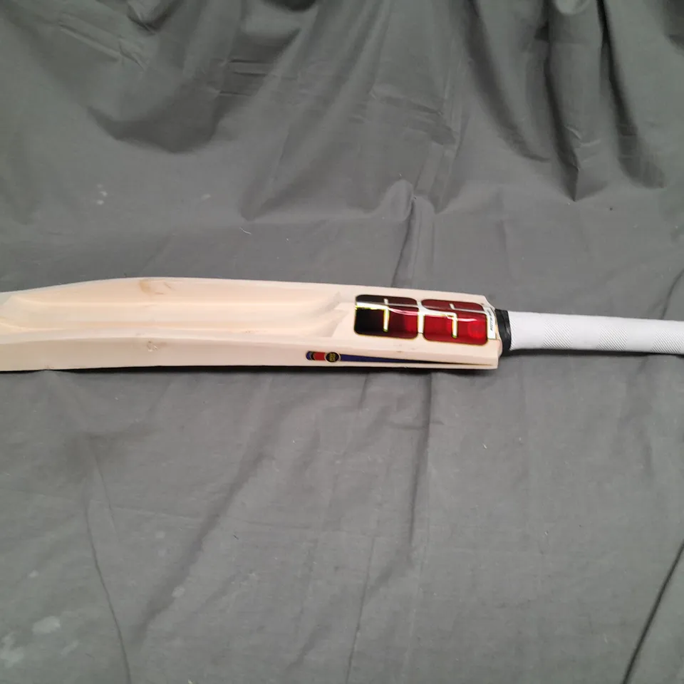 KASHMIR WILLOW CRICKET BAT - COLLECTION ONLY