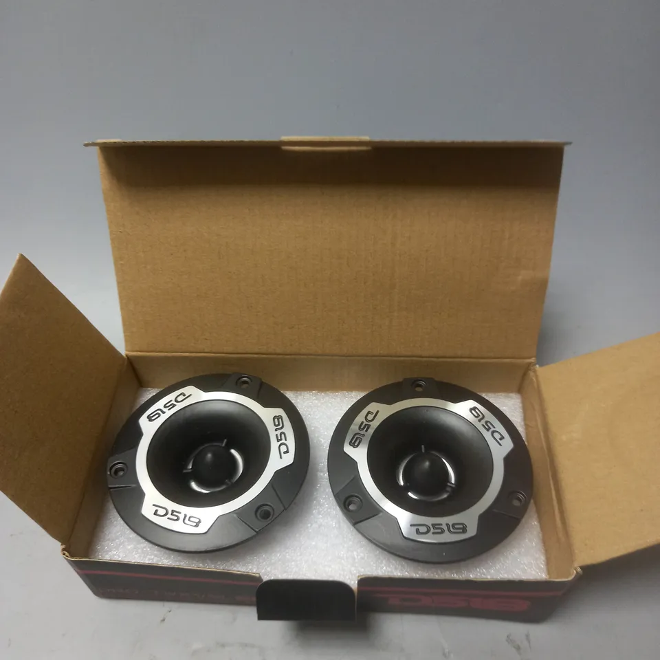 DS18 PRO-TWX1/SL SILVER 