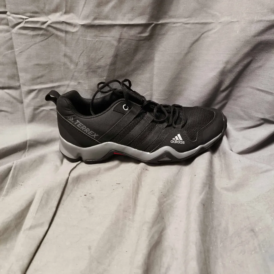 ADIDAS TERREX HIKING SHOES – BLACK/GRAY, MEN'S- SIZE 4