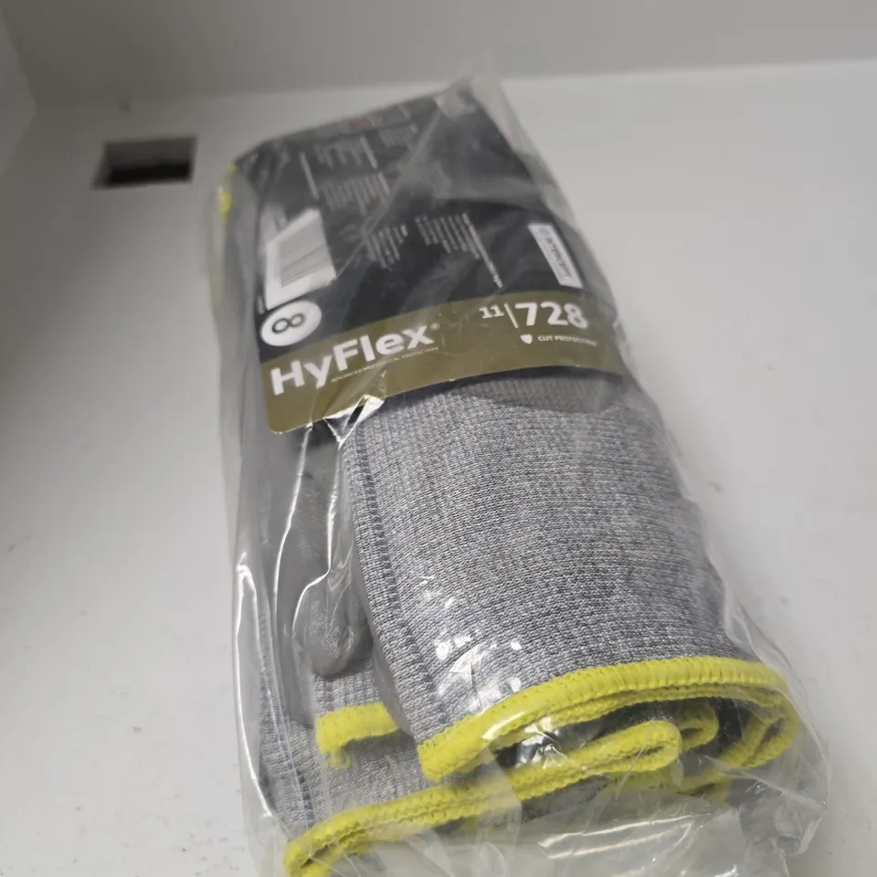 BOX OF APPROXIMATELY 20 ASSORTED ITEMS INCLUDING VTECH LANDLINE PHONE AND HYFLEX SAFETY GLOVES