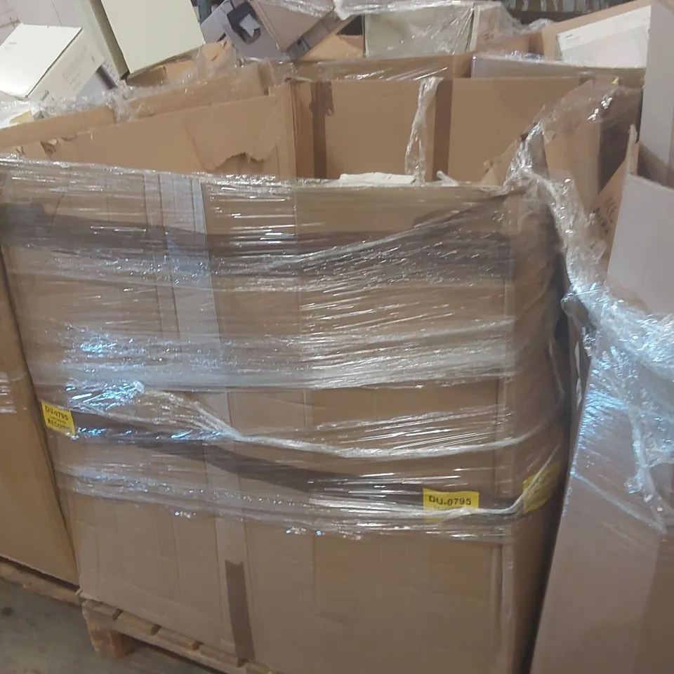 PALLET CONTAINING A VERY LARGE QUANTITY OF ASSORTED DESIGNER LIGHTING PRODUCTS TO INCLUDE: WALL LIGHTS, CHANDELIER PENDANT, CEILING LIGHT ECT