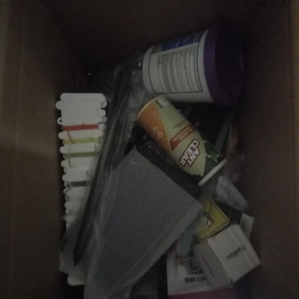 APPROXIMATELY 20 ASSORTED HOUSEHOLD & LEISURE PRODUCTS TO INCLUDE ANT CLEAR, BABY SAFETY LOCK, TABLET CASE ETC 