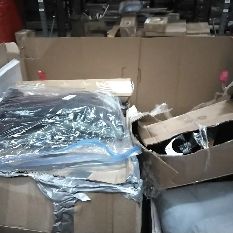 PALLET OF HOUSEHOLD ITEMS TO INCLUDE TURNTABLE SYSTEM, VACUUM CLEANER, PICTURE FRAME, ZIPPY KEYS PIANO AND OTHER ASSORTED ITEMS...