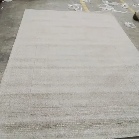 QUALITY DESIGNER AREA RUG APPROXIMATELY 300x200cm