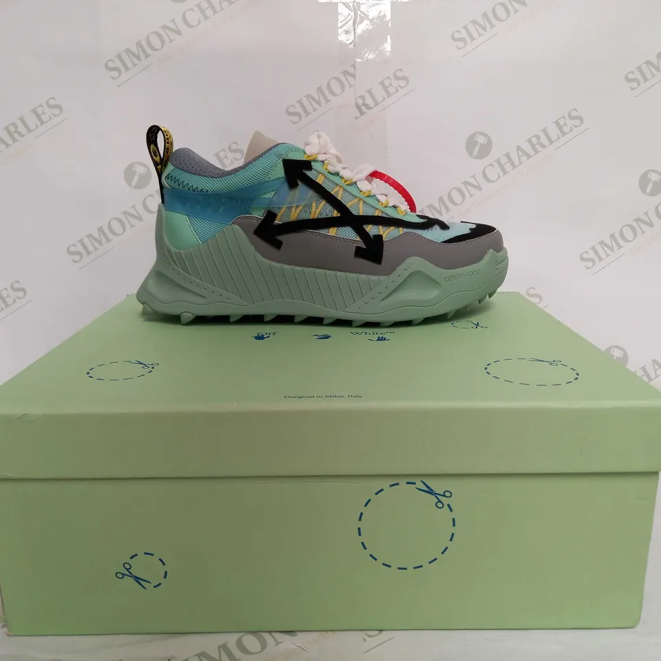 OFF WHITE ODSY 1000 IN WHITE & BLUE - EU 39