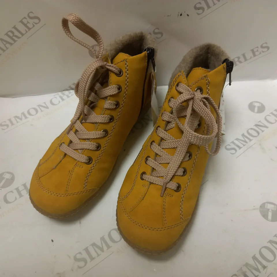 BOXED RIEKER ANTISTRESS YELLOW BOOTS SIZE 5