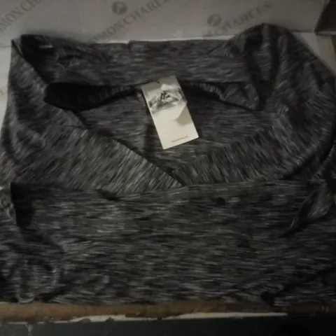 GROUP OF 2 MONTRIEX TRAIL 2.0 MEN'S 1/4 ZIP, BLACK/GREY MULTI AND NAVY/BLUE MULTI BOTH IN LARGE