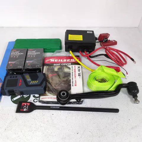 LARGE QUANTITY OF ASSORTED AUTO AND TOOL ITEMS TO INCLUDE OFFSET EXTENSION WRENCH, TOOLZONE BRICK BUSTER AND NIELSEN SEAT COVER