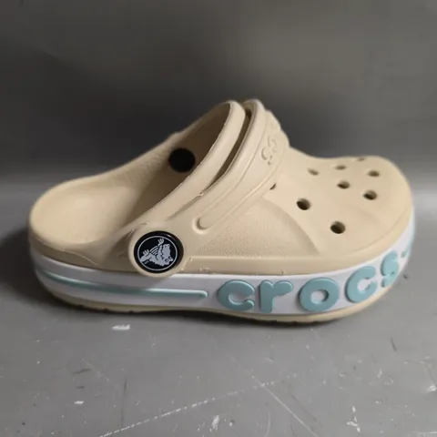 UNBOXED PAIR OF CROCS BAYABAND CLOGS IN SAND - UK C8