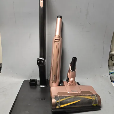 SHARK WV362RGUKT VACUUM CLEANER IN ROSE GOLD