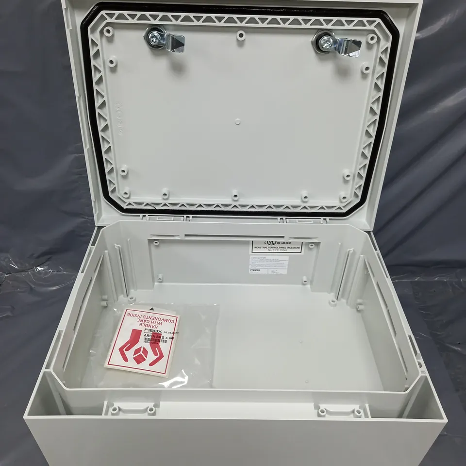 INDUSTRIAL CONTROL PANEL ENCLOSURE WITH MOUNTING PLATE