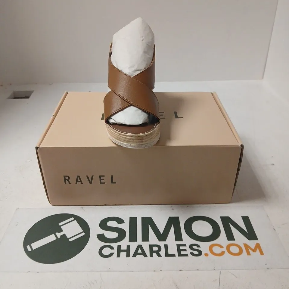 BOXED PAIR OF RAVEL BRANTON SHOES IN TAN LEATHER - UK 4