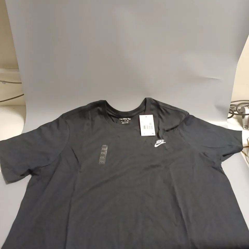 XL BLACK NIKE TEE 