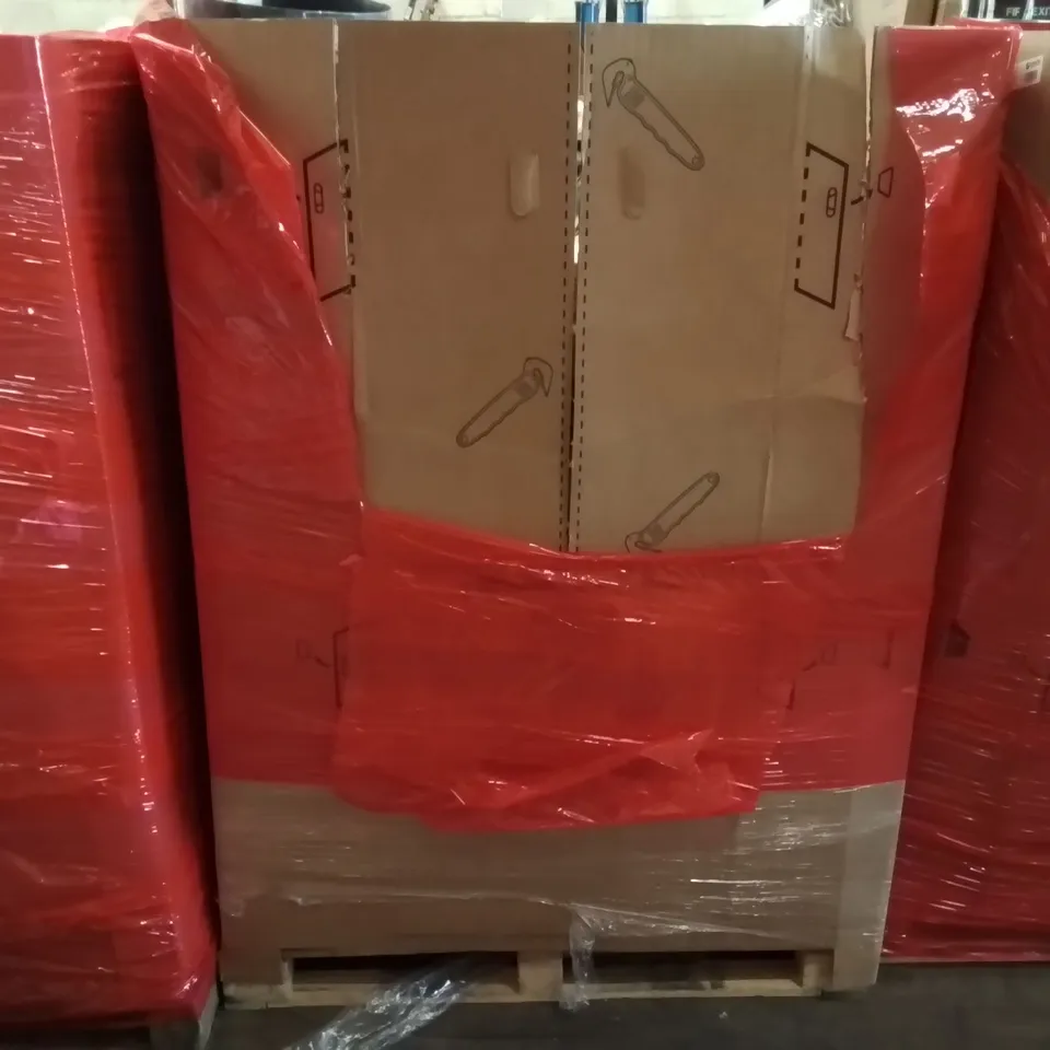 PALLET OF ASSORTED HOUSEHOLD GOODS AND PRODUCTS TO INCLUDE;  CARPET, PLANT POTS, MIRROR LIGHTS ETC