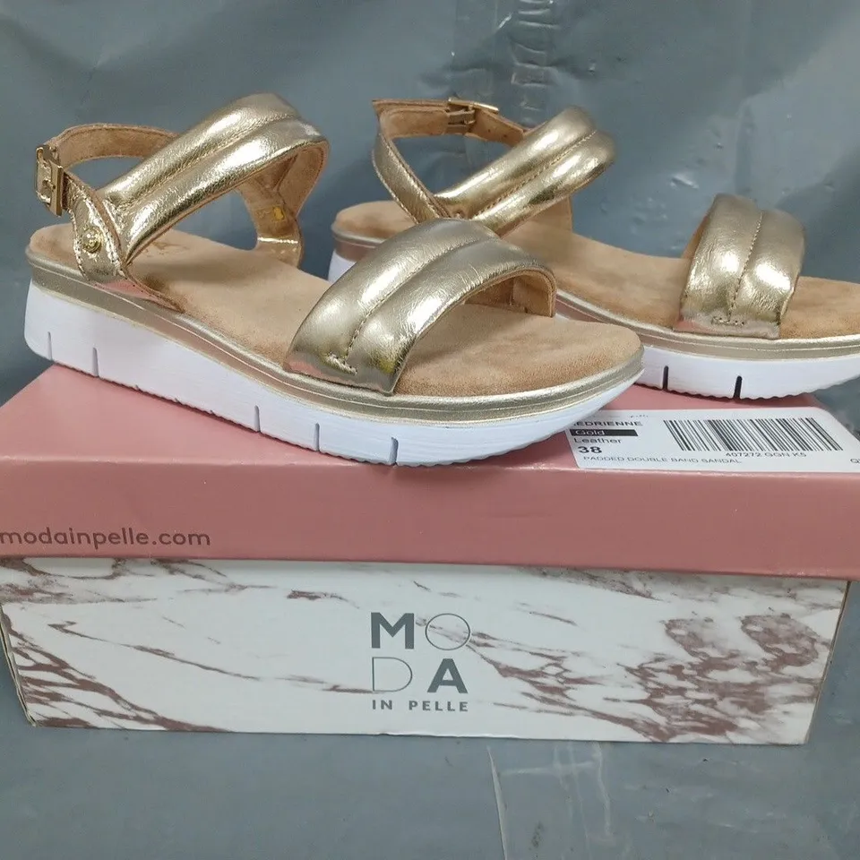 BOXED PAIR OF MODA IN PELLE AEDRIENNE LEATHER SANDALS IN GOLD SIZE 5