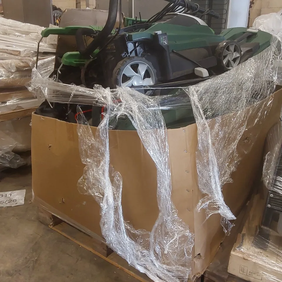 PALLET CONTAINING A VERY LARGE QUANTITY OF ASSORTED ELECTRIC GARDENING TOOLS