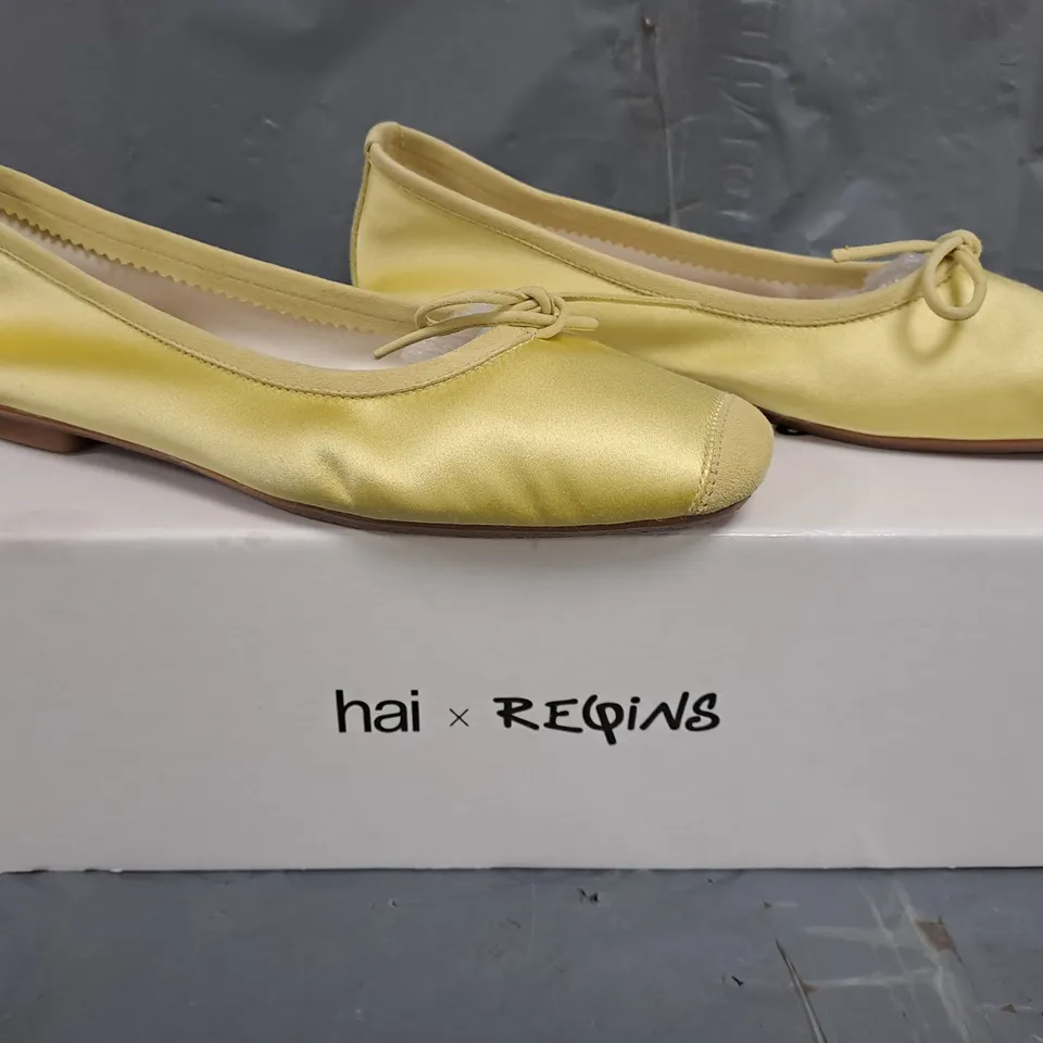 BOXED PAIR OF HAI X REQINS HARMONY SILK FLAT SLIP-ON SHOES IN VANILLA SIZE EU 37