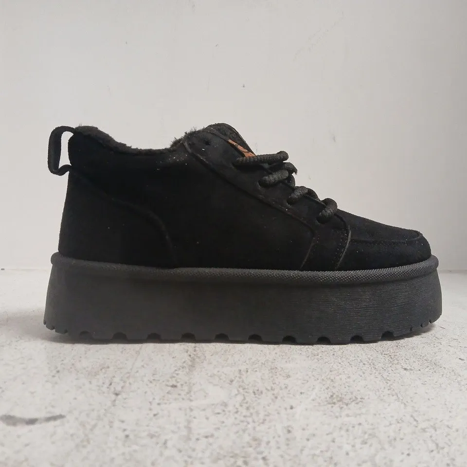 BOXED PAIR OF UGG CHUNKY PLATFORM SHOES IN BLACK SIZE EU 38