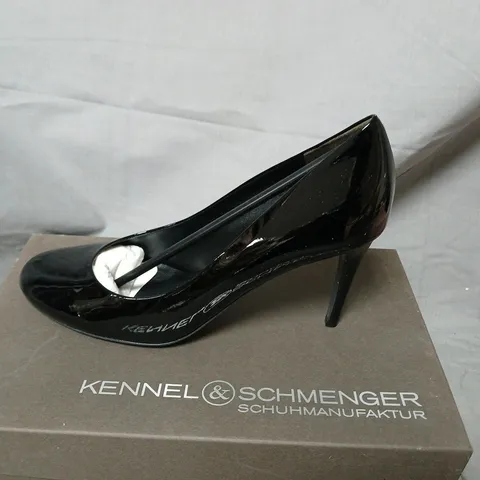KENNEL & SCHMENGER BLACK PATENT LEATHER HIGH-HEELED PUMPS – BOXED SIZE 6.5