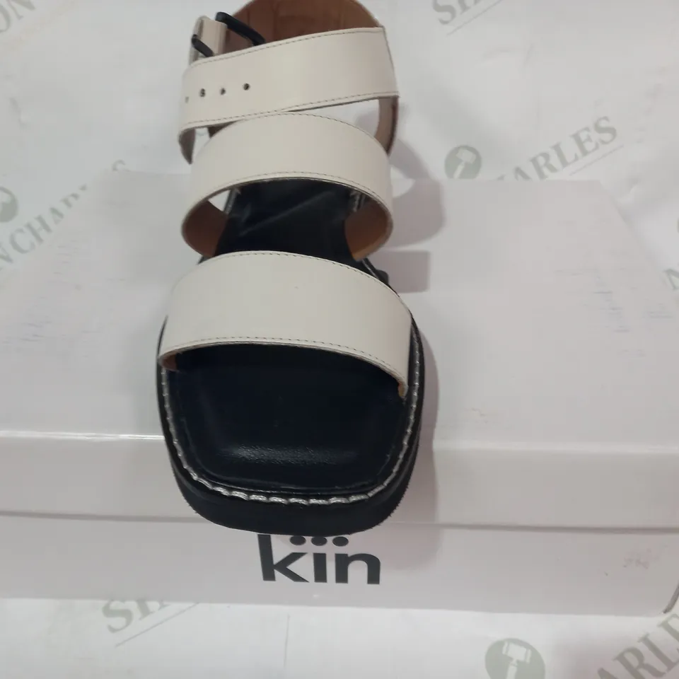 BOXED PAIR OF KIN BY JOHN LEWIS LAUREN OPEN TOE LOW WEDGE SANDALS IN WHITE EU SIZE 41