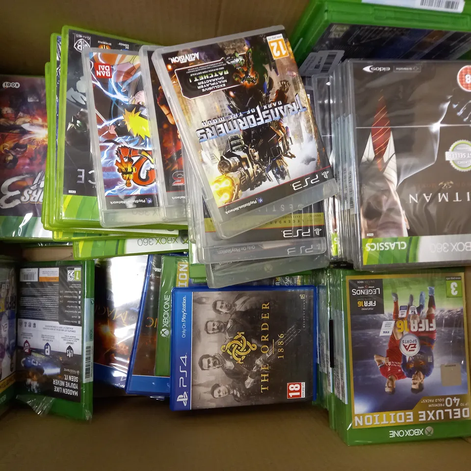 APPROXIMATELY 50 ASSORTED VIDEO GAMES FOR VARIOUS CONSOLES TO INCLUDE CYBERPUNK 2077, DAYS GONE, WRECKFEST ETC 