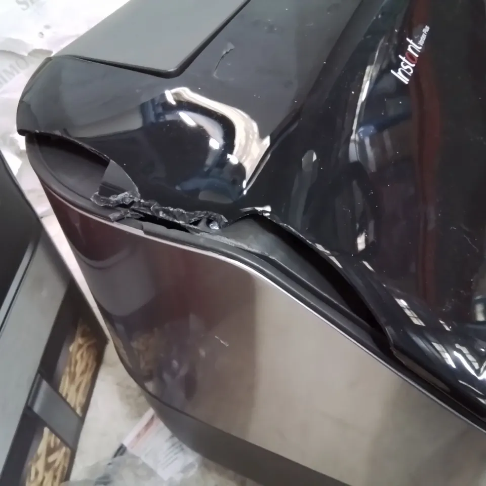 INSTANT VORTEX PLUS 6 IN 1 AIR FRYER