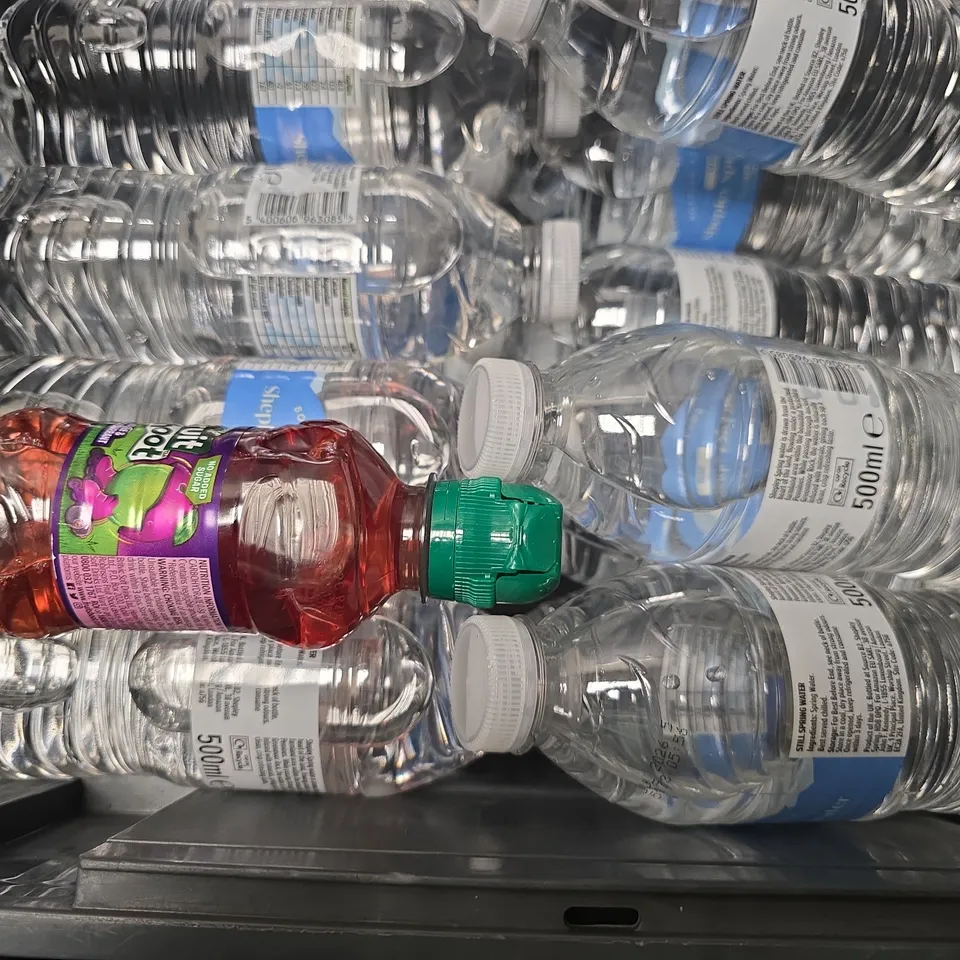 APPROXIMATELY 14 ASSORTED DRINKS ITEMS TO INCLUDE - AMAZON WATER & FRUIT SHOOT APPLE & BLACKCURRANT