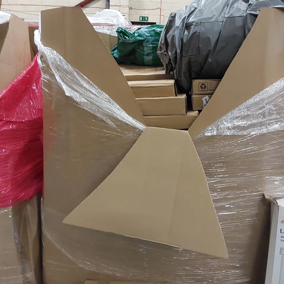 PALLET OF ASSORTED ITEMS INCLUDING: LAPTOP DESK, LARGE RUG, RETRACTABLE SAFETY GATE, TOILET SEAT, BASKET 