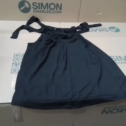 BOXED BRAND NEW APPROXIMATELY 15 SIMPLY BE TIE SHOULDER TOP BLACK SIZE 20