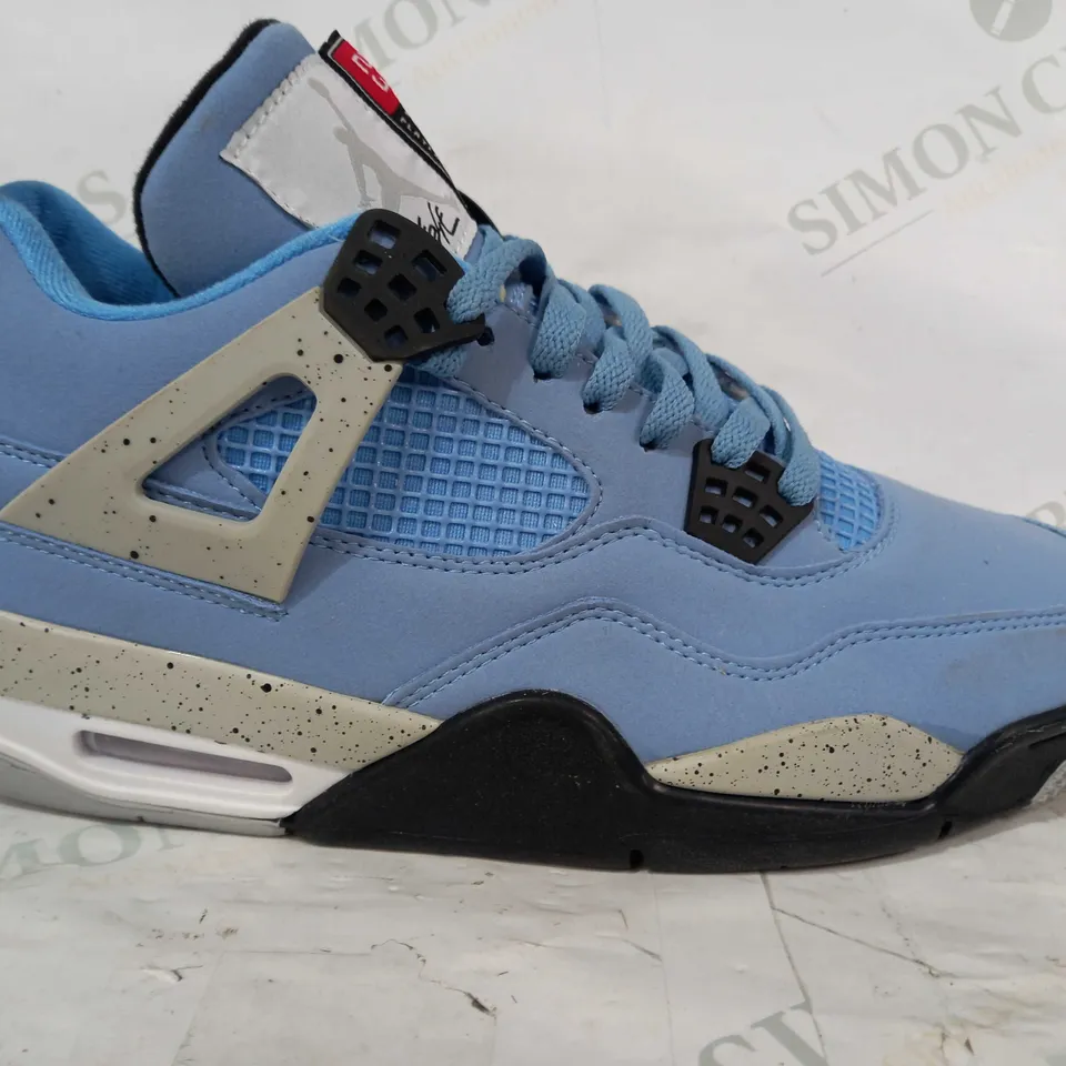 PAIR OF NIKE AIR JORDAN 4 RETRO SHOES IN BLUE/GREY UK SIZE 10