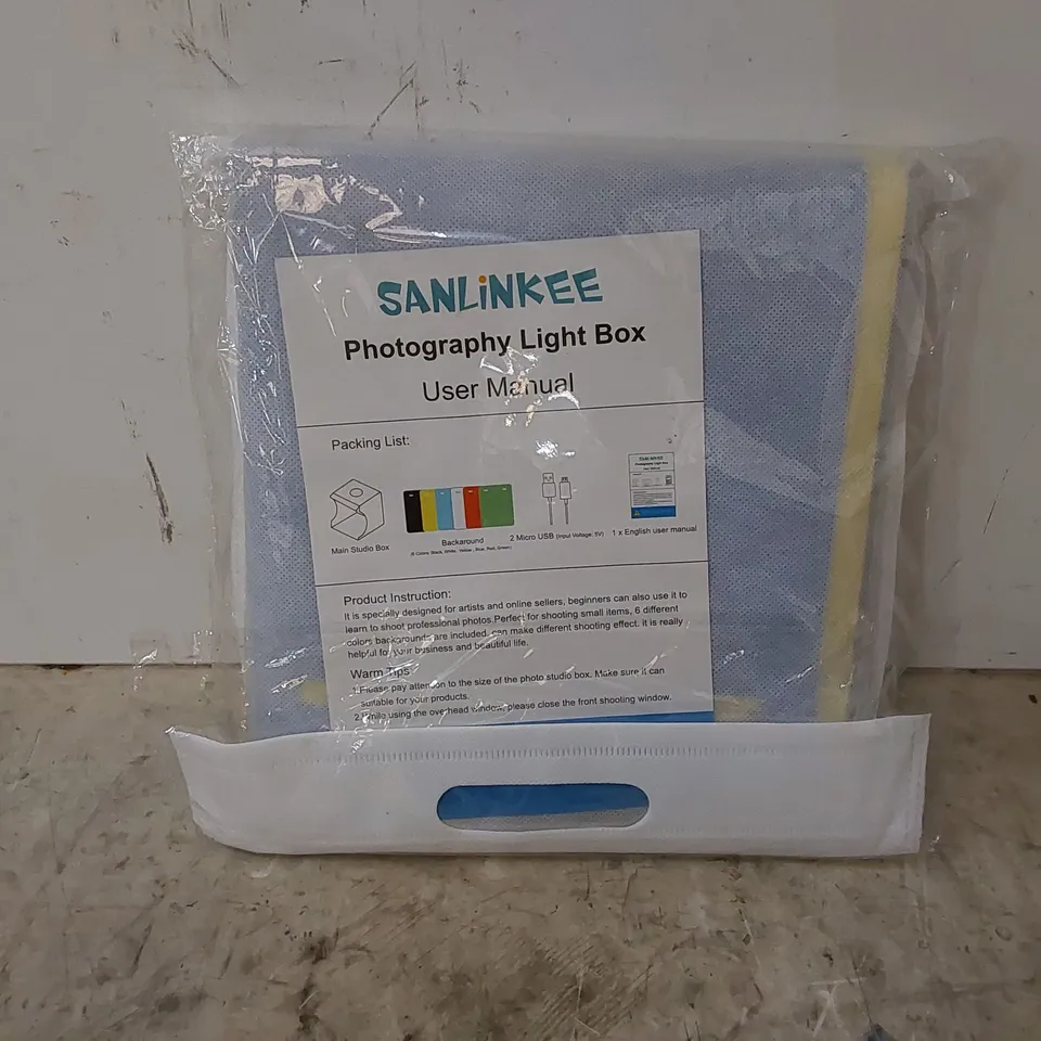 LOT OF APPROX 14 X SANLINKEE PHOTOGRAPHY LIGHT BOXES 