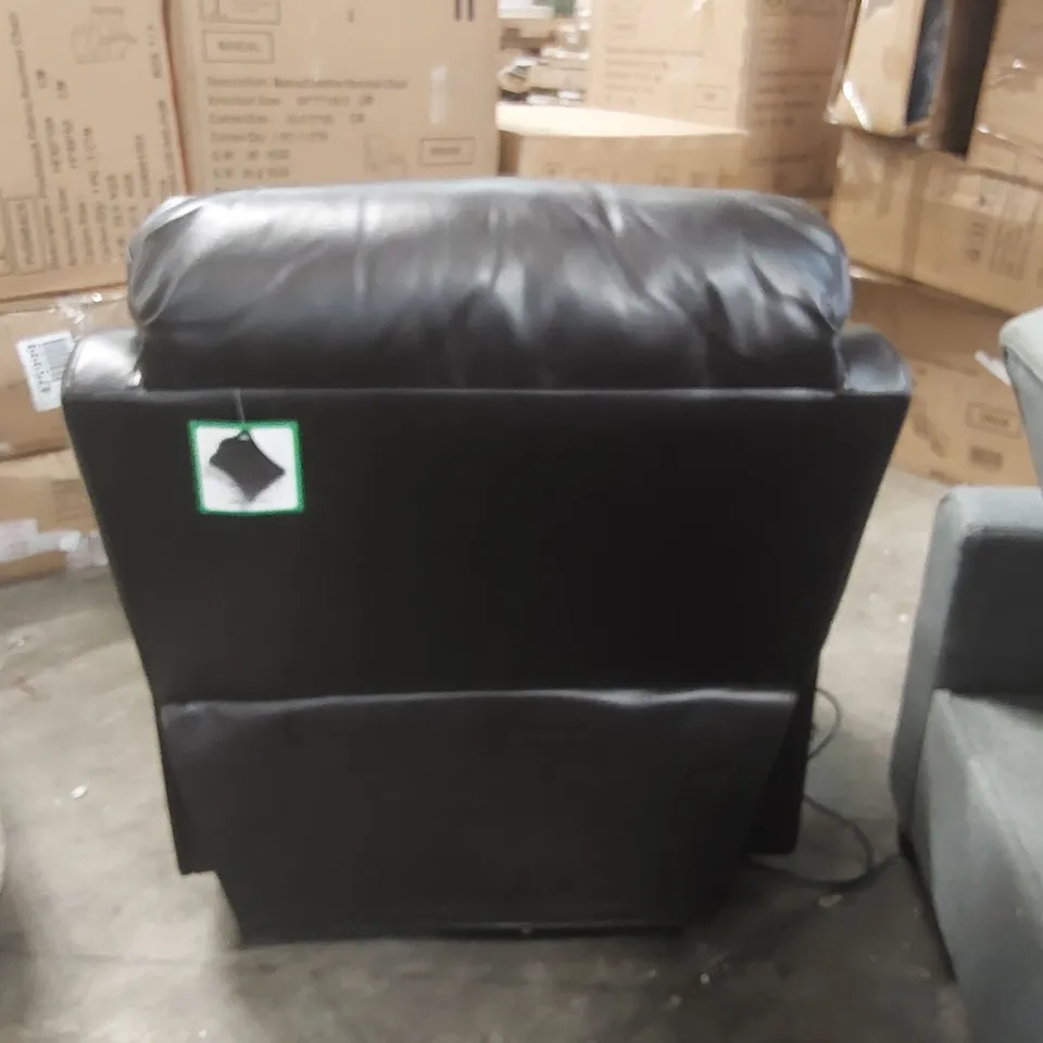 QUALITY DESIGNER FAUX LEATHER ELECTRIC RECLINING ARMCHAIR