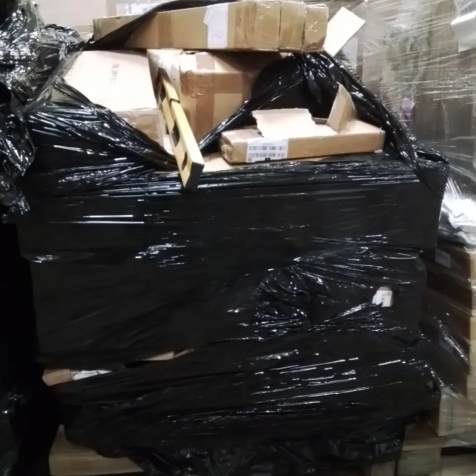 PALLET OF ASSORTED HOUSEHOLD GOODS AND PRODUCTS TO INCLUDE;GARDEN HOSE,SPIRIT LEVELER,FLOATING SHELVES 