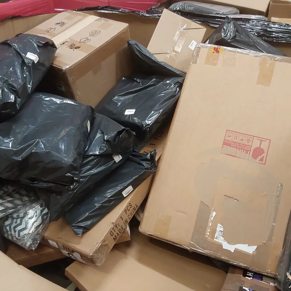 PALLET OF ASSORTED ITEMS INCLUDING: RUG, SHOE RACK, DIESEL INJECTION & SYSTEM CLEANERS, CAT LITTER MATS, OFFICE LAP DESK ECT