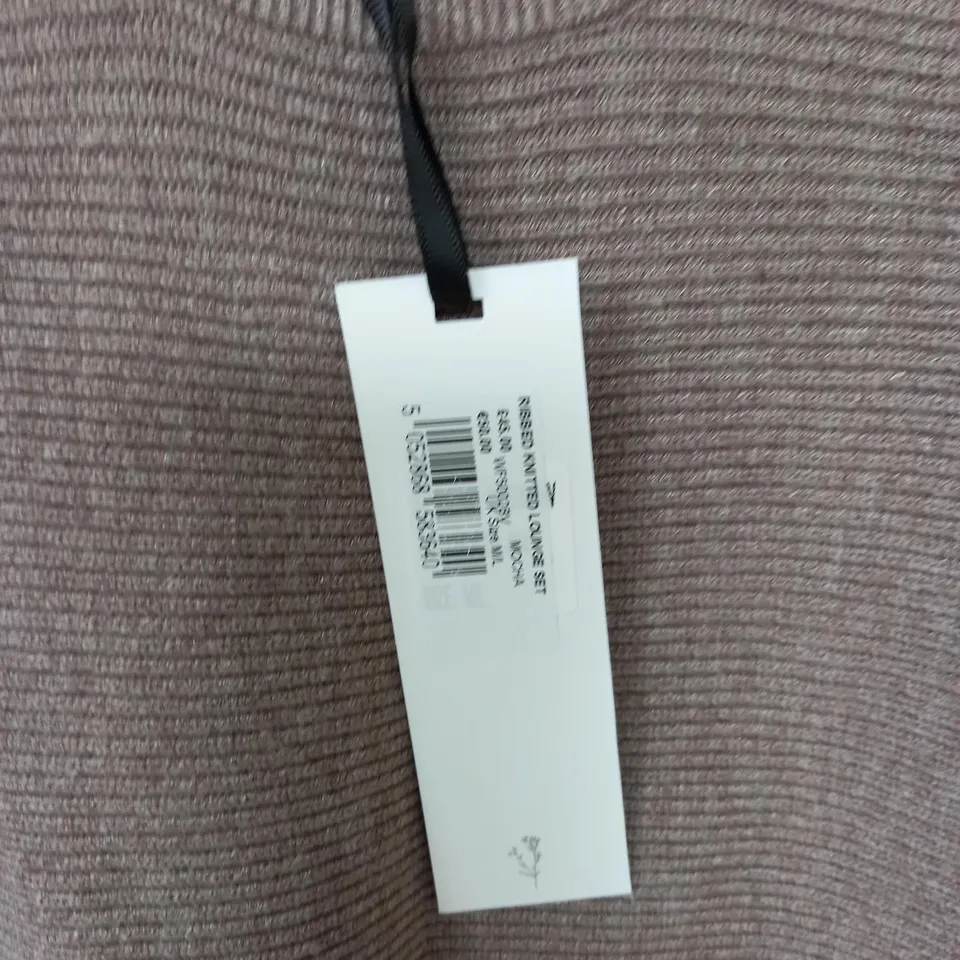 WILDFLOWER RIBBED KNITTED LOUNGE SET IN MOCHA - M/L