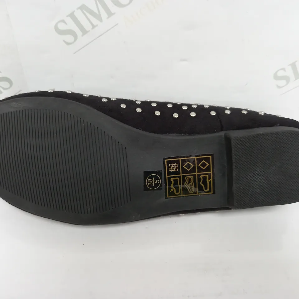 FLAT HEELED BLACKED SPIKED SHOE SIZE 5