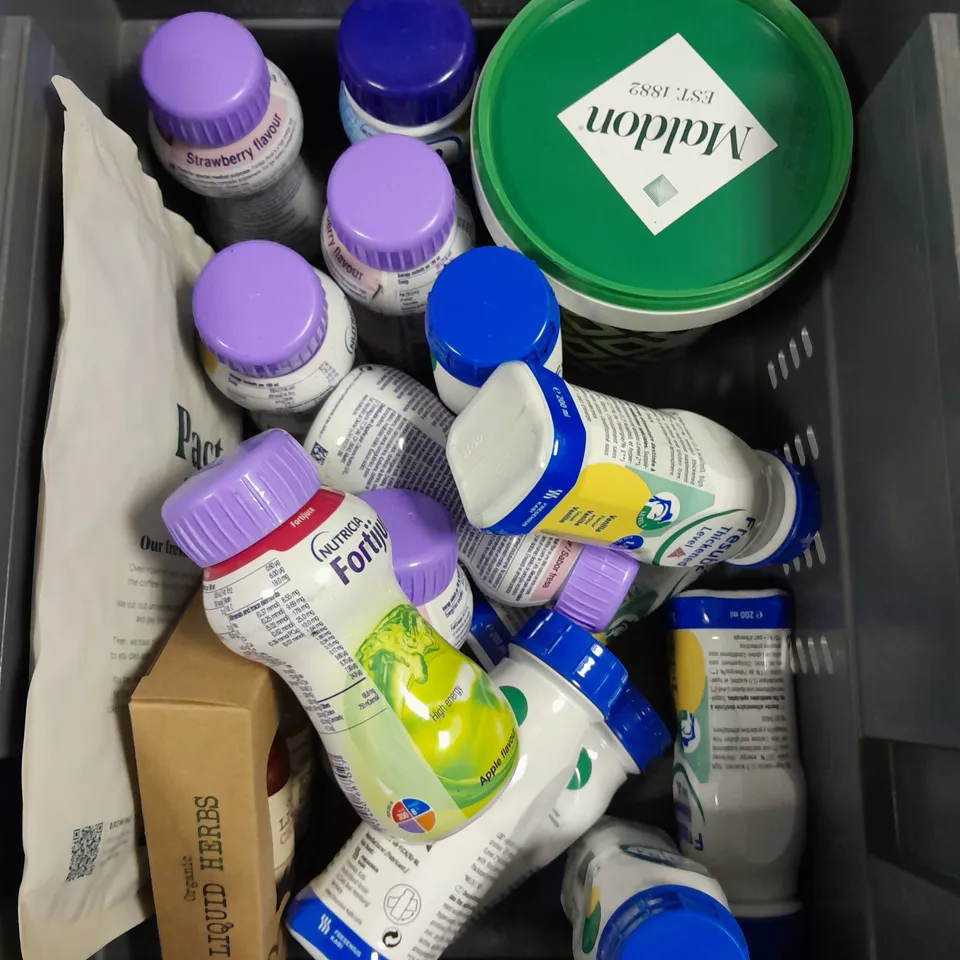 APPROXIMATELY 15 ASSORTED FOOD/DRINK PRODUCTS TO INCLUDE MALDON SEA SALT FLAKES, PACT COFFEE, LIQUID HERBS ETC 