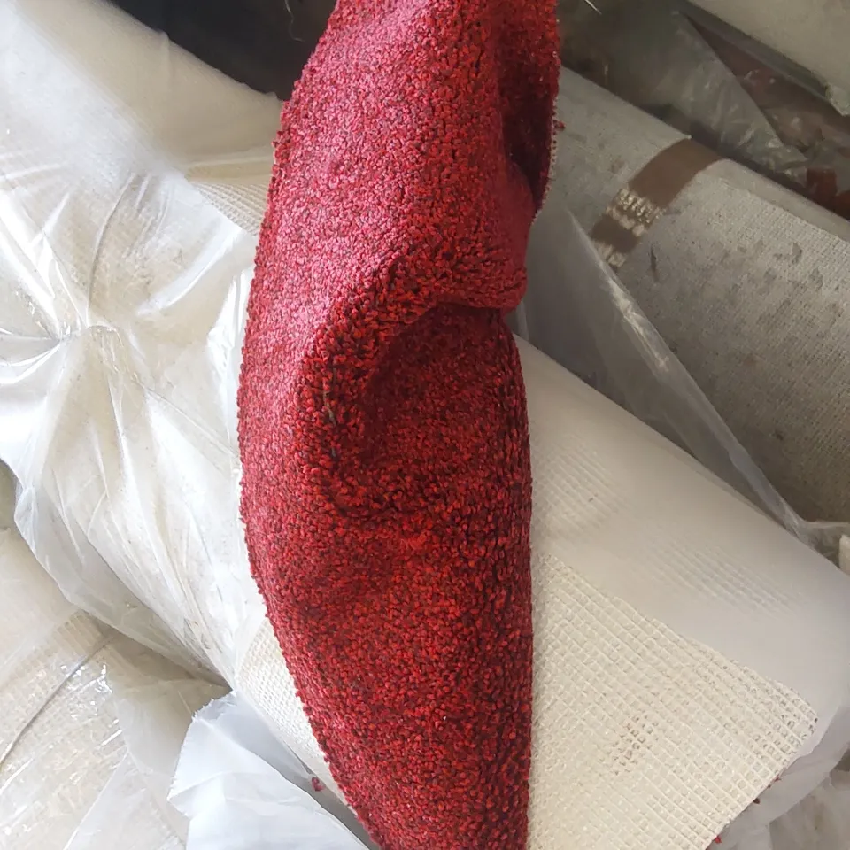 ROLL OF QUALITY HERITAGE EXQUISITE CARPET - APPROXIMATELY 5 x 3.8m