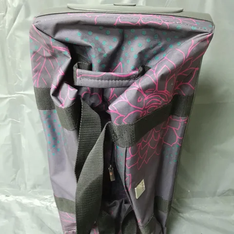 TRIPP DUFFEL BAG SUITCASE IN FLORAL PURPLE