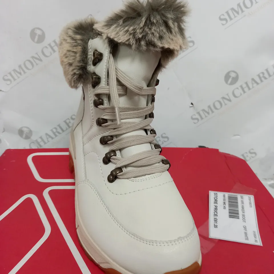 BOXED RIEKER REVOLUTION HIKER BOOTS, OFF WHITE - SIZE 5 