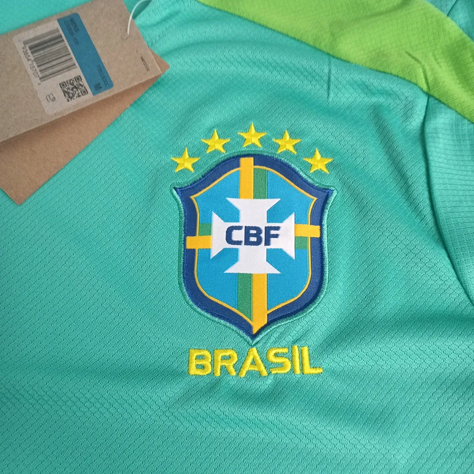 NIKE BRAZIL NATIONAL TEAM MEN'S FOOTBALL SHIRT – SIZE M
