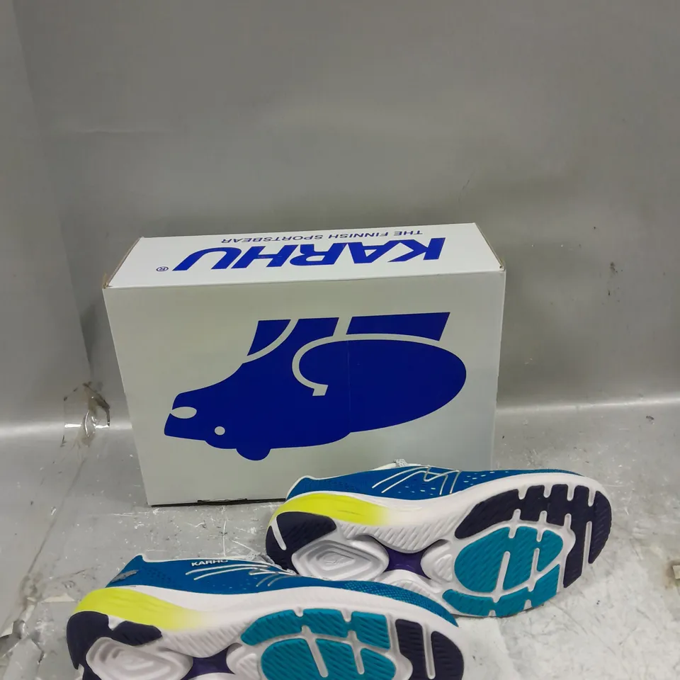 BOXED PAIR OF KARHU IKONI ORTIX TEAL BLUEBIRD UK 5.5