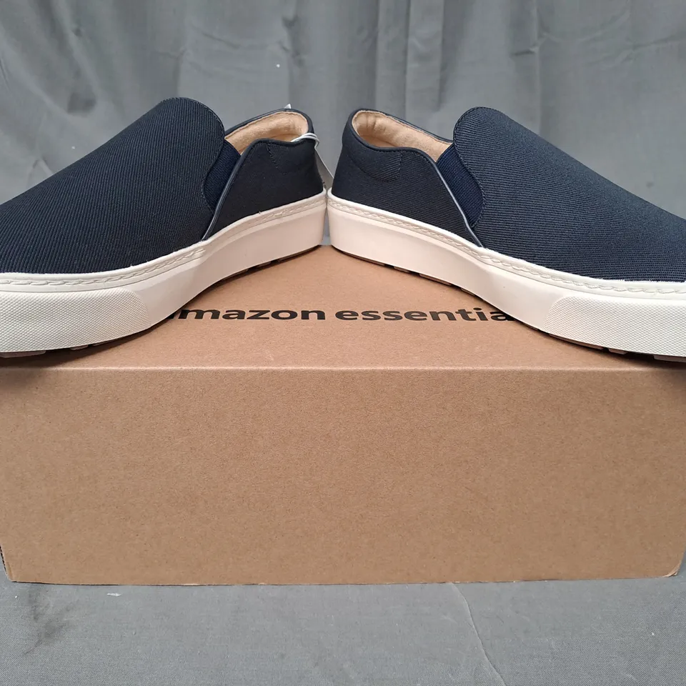 BOXED PAIR OF AMAZON ESSENTIALS SLIP-ON SHOES IN NAVY UK SIZE 7.5