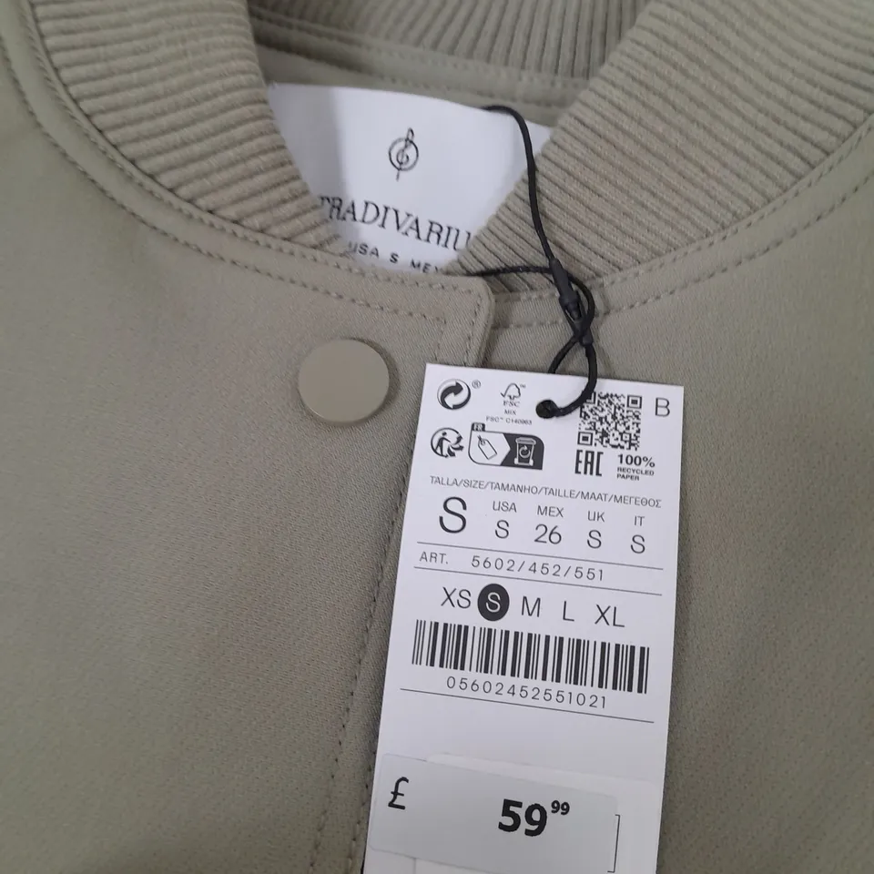 STRADIVARIUS BUTTON FRONT JACKET IN OLVE GREEN - S