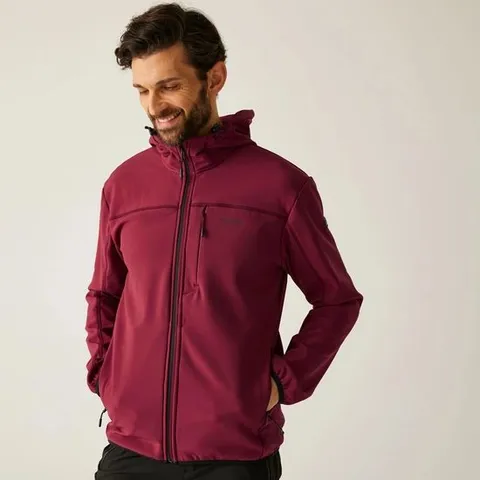BRAND NEW REGATTA MEN'S OSSEK SOFTSHELL JACKET | DARK MAROON - UK LARGE